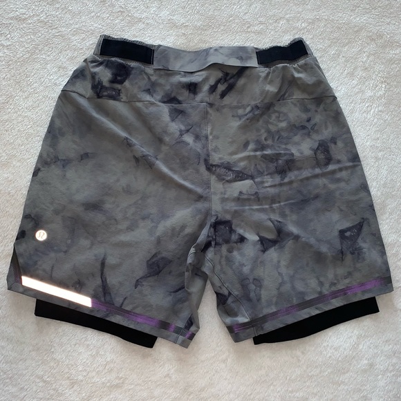 Lululemon Men’s Surge Short 6” Size S w/ Liner - Picture 2 of 6